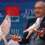 ANKARA (PERRE) - (Sibel TURAN) - CHP'de mutlak butlan kararı sonrası yeniden Genel Merkez'e giden Kemal Kılıçdaroğlu, partililere hitaben yaptığı açıklamada, CHP'nin temiz ve şaibesiz bir kurultayla yoluna devam etmesi g...