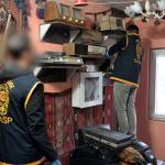 ADIYAMAN (PERRE) - Şeriban ÖZÇAKMAK - Adıyaman merkezli Malatya ve Şanlıurfa'da düzenlenen eş zamanlı operasyonlarda, silah kaçakçılığı yaptığı belirlenen suç örgütüne mensup 34 şüpheli gözaltına alındı.