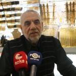 ADIYAMAN (PERRE) - Şeriban ÖZÇAKMAK-Berfin GÜRBÜZ - Adıyaman'da kuyumcu esnafı İbrahim Halil Dolma, altın fiyatlarındaki düşüşün küresel gelişmelerden kaynaklandığını belirterek, ülkelerin altınlarını satıp petrole yönel...