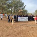 ADIYAMAN (PERRE) - Şeriban ÖZÇAKMAK - Adıyaman Doğa Koruma ve Milli Parklar Müdürlüğü ile Adıyaman Gençlik Merkezi iş birliğinde Gazihandede Mesire Alanı'nda düzenlenen etkinlikte 60 kişi, kuş gözlem ve doğa yürüyüşüyle...