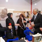 ADIYAMAN (PERRE) - Şeriban ÖZÇAKMAK - Kahta Belediyesi'nin kurduğu Ramazan Çarşısı'nda 8 Mart Dünya Kadınlar Günü dolayısıyla düzenlenen etkinlikte Belediye Başkanı Mehmet Can Hallaç ve AK Parti Kahta İlçe Başkanı Gaffar...