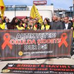 ADIYAMAN (PERRE) - Şeriban ÖZÇAKMAK-Berfin GÜRBÜZ - Eğitim-Sen Adıyaman Şubesi, İstanbul'da bir lisede yaşanan ve bir öğretmenin hayatını kaybettiği bıçaklı saldırıya tepki göstermek amacıyla kent meydanında basın açıkla...