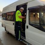 ADIYAMAN (PHA) - Adıyaman İl Emniyet Müdürlüğü tarafından il merkezi ve ilçelerde okul servis araçlarına yönelik kapsamlı bir denetim gerçekleştirildi.