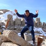 ADIYAMAN (PERRE) - Şeriban ÖZÇAKMAK - Adıyaman'da, 1987 yılında UNESCO tarafından Dünya Mirası listesine alınan Nemrut Dağı'na çıkan, yaptığı şarkılar ve renkli kişiliğiyle tanınan sanatçı Aydın Aydın bu kez yapay zekaya...