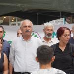 ADIYAMAN (PHA) - DEM Parti Adıyaman İl Eş Başkanları Mehmet Bayır ve Gönül Şahin, DEM Parti Adıyaman İl Örgütü tarafından açılan “Barış istiyoruz” imza kampanyası için kurulan standı ziyaret etti.