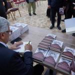 ADIYAMAN (PERRE) - Şeriban ÖZÇAKMAK - Kahta Belediye Başkanı Mehmet Can Hallaç, dijital dünyanın risklerini konu alan ilk kitabı için düzenlenen imza ve tanıtım gününde okurlarıyla buluştu.