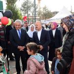 ADIYAMAN (PERRE) - Şeriban ÖZÇAKMAK - Adıyaman İl Müftülüğü ve Türkiye Diyanet Vakfı iş birliğiyle gelirinin Filistin'e bağışlanacağı "Hayır Çarşısı" açıldı.