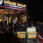 ADIYAMAN (PERRE) - Şeriban ÖZÇAKMAK- Adıyaman Altınşehir'de kurulan Gölge Sanat Akademisi, sanatseverlerle ilk buluşmasını Şair ve Yazar Murat Kayış'ın şiir ve müzik dinletisi programıyla gerçekleştirdi.