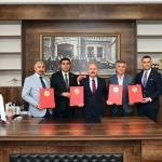 ADIYAMAN (PHA) - Adıyaman Valiliğinde düzenlenen protokolle Tut ilçesinin önemli tarımsal ürünleri olan dut ve incir fidelerinin yetiştirilmesini amaçlayan “Tut Dutu Yeniden Filizleniyor” projesinin protokolü imzalandı.