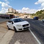 ADIYAMAN (PERRE) - Şeriban ÖZÇAKMAK - Adıyaman'ın Besni ilçesinde iki otomobilin çarpışması sonucu meydana gelen trafik kazasında 3 kişi yaralandı.