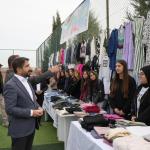 ADIYAMAN (PERRE) - Murat KAYIŞ - Adıyaman Bilgi Anadolu Lisesi, çevre duyarlılığını artırmak ve sürdürülebilir yaşam kültürünü öğrencilerde kalıcı hale getirmek amacıyla "Takasla Yaşam Bul" projesini hayata geçirdi.