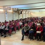 ADIYAMAN (PERRE) - Berfin GÜRBÜZ - Yazar, şair ve Perre Haber Ajansı Kültür Sanat Haberleri Editörü Murat Kayış, Bilgi Anadolu Lisesi'nde öğrencilerle bir araya gelerek söyleşi, şiir dinletisi ve imza günü etkinliği gerç...