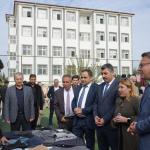 ADIYAMAN (PERRE) - Murat KAYIŞ - Adıyaman Bilgi Anadolu Lisesi, çevre duyarlılığını artırmak ve sürdürülebilir yaşam kültürünü öğrencilerde kalıcı hale getirmek amacıyla "Takasla Yaşam Bul" projesini hayata geçirdi.