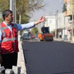 ADIYAMAN (PHA) - Şeriban ÖZÇAKMAK — Adıyaman Belediyesi Fen İşleri Müdürlüğü ekipleri, şehirdeki asfalt serimi çalışmalarını tamamlamaya devam ediyor.