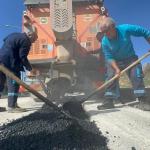 ADIYAMAN (PERRE) - Şeriban ÖZÇAKMAK - Adıyaman Belediyesi, hafta boyunca etkili olan değişken hava koşullarına rağmen kent genelinde yürüttüğü altyapı, üstyapı, yol bakım ve temizlik çalışmalarını aralıksız sürdürüyor.