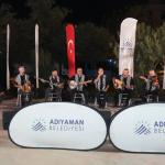 ADIYAMAN (PHA) - Adıyaman Belediyesi ile Kommagene Müzik Topluluğu ‘Yaza Veda Konseri’ düzenledi.