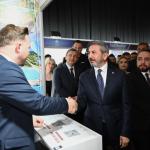 ANTALYA (PERRE) - Sibel TURAN-Çalışma ve Sosyal Güvenlik Bakan Yardımcısı Ahmet Aydın "Gençliğin Üretim Çağı" temasıyla düzenlenen Bölgesel Kariyer Fuarı'nda gençlerle bir araya geldi.