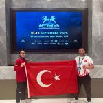 ADIYAMAN (PHA) - Adıyamanlı milli sporcu Ayşe İkra Erdoğan, 10-19 Eylül tarihleri arasında Birleşik Arap Emirlikleri’nin Abu Dabi şehrinde düzenlenen IFMA Muay Thai Dünya Şampiyonası’nda üst gençler 57 kilo genç bayanlar...
