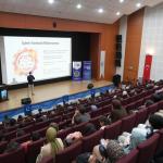 ADIYAMAN (PERRE) - Sibel TURAN- Adıyaman Üniversitesi Satır Ötesi Kitap Topluluğu tarafından düzenlenen ve Adıyaman Tunahan Özbilgin Gençlik Merkezi tarafından desteklenen "Bilimde ve Sanatta Yaratıcılık" konulu konferan...