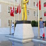 ADIYAMAN (PERRE) - Berfin GÜRBÜZ-Şeriban ÖZÇAKMAK - Adıyaman'da 19 Mayıs Atatürk'ü Anma, Gençlik ve Spor Bayramı dolayısıyla düzenlenen program, Atatürk Anıtı'na çelenk sunulmasıyla başladı.