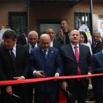 ADIYAMAN (PERRE) - Sibel TURAN-  Berfin GÜRBÜZ- Adıyaman'da Merkez ve Köy Muhtarlarını aynı çatı altında buluşturacak olan Adıyaman Merkez ve Köy Muhtarları Derneği Hizmet Binası, düzenlenen törenle hizmete açıldı.