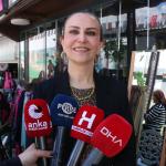 ADIYAMAN (PERRE) - Şeriban ÖZÇAKMAK-Berfin GÜRBÜZ - Adıyaman Kent Kadınları Platformu öncülüğünde "Sanat Sokağı"nda bir araya gelen kadınlar, üretimlerini satışa sunabilecekleri kalıcı bir çarşı için destek çağrısında bu...