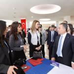 TOKAT (PERRE) - Şeriban ÖZÇAKMAK - Adıyaman Üniversitesi, Tokat'ta düzenlenen "Toplumsal Katkı ve Sosyal İnovasyon Zirvesi"ne "ESC30 KOD AI", "Anne Üniversitesi" ve "Tazelenme Üniversitesi" projeleriyle katılım sağlayara...