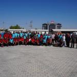 ADIYAMAN (PHA) - Adıyaman Belediyesi Afet İşleri Müdürlüğü, İtfaiye Müdürlüğü, AFAD, UMKE ve Jandarma iş birliğiyle düzenlenen geniş kapsamlı deprem tatbikatı, gerçeğini aratmayan görüntülere sahne oldu.