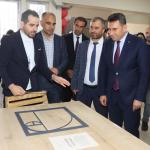 ADIYAMAN (PERRE) - Şeriban ÖZÇAKMAK - Kahta Mesleki ve Teknik Anadolu Lisesi'nde düzenlenen TÜBİTAK 4006 Bilim Şenliği'nde öğrencilerin hazırladığı projeler sergilenirken, etkinlik yoğun ilgi gördü.