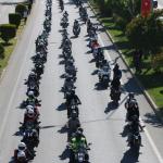 ADIYAMAN (PERRE) - Şeriban ÖZÇAKMAK-Berfin GÜRBÜZ - Adıyaman MotoFest 2026 kapsamında düzenlenen motosiklet korteji, kentte renkli görüntüler oluşturdu.