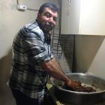 ADIYAMAN (PERRE) - ADIYAMAN (PERRE) - Şevket BOZKURT - Kahta Rehberlik ve Araştırma Merkezi (RAM) Müdürü Abuzer Özdemir, 24 Kasım Öğretmenler Günü dolayısıyla kurumdaki personeline çiğköfte ikramında bulunarak, günlerini...