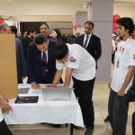 ADIYAMAN (PERRE) - Şeriban ÖZÇAKMAK - Kahta Mesleki ve Teknik Anadolu Lisesi'nde düzenlenen TÜBİTAK 4006 Bilim Şenliği'nde öğrencilerin hazırladığı projeler sergilenirken, etkinlik yoğun ilgi gördü.