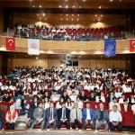 ADIYAMAN (PERRE) - Sibel TURAN- Kahta'da İletişim Uzmanı Tayfun Ayaz'ın konuşmacı olarak yer aldığı, "Z Kuşağı Değil, İz Bırakan Kuşak" konulu konferans programı düzenlendi.